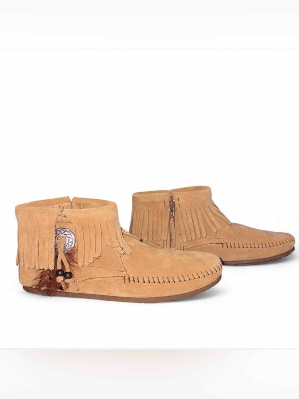 Minnetonka 527T Concho Feather Side Zip Suede Boots Taupe Women’s Size 7